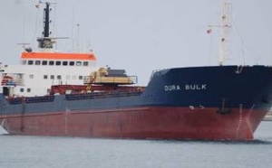 تفاصيل غرق سفينة محملة بالكلنكر قبالة السواحل المغربية وتحرك عاجل للسلطات المغربية