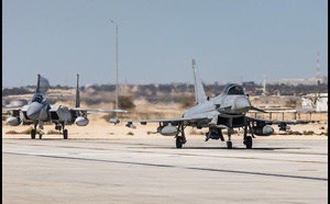 باريس تضع قواعدها العسكرية بالشرق الأوسط تحت تصرف الطيران الأمريكي