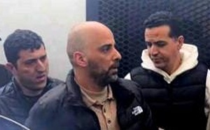 محمد حاكي يغادر السجن لوداع والده في الحسيمة