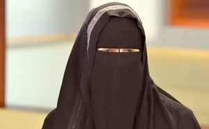 بلدية بإسبانيا تصدر قرارا يقيد٠ دخول المنقبات لمبانيها