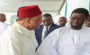 فيديو يشعل مواقع التواصل: ما حقيقة “منع” السفير المغربي من صلاة العيد بداكار؟