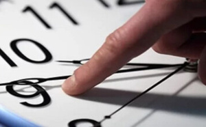 بعد 200 ألف توقيع.. عريضة إلغاء الساعة الإضافية تدخل مرحلة الحسم المؤسساتي