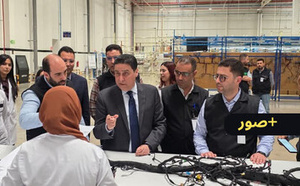 كاتب الدولة عمر حجيرة يطلع على أداء وحدة صناعية كبرى بجهة الشرق