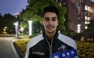 طالب مغربي يتحول إلى “بطل” في الصين بعد إنقاذ شابة من الغرق