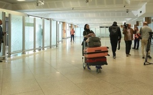 ضريبة طيران جديدة في هولندا  تقلق أفراد الجالية المغربية