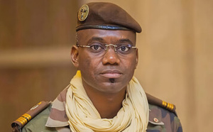 مقتل وزير الدفاع المالي وأفراد من عائلته في هجوم مسلح 