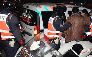 المصالح الأمنية بالناظور توقف شخصين متورطين في السرقة تحت التهديد بالسلاح الأبيض واستدراج الضحايا