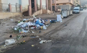 تراكم النفايات بمحيط مسجد بزايو يسائل نجاعة تدبير قطاع النظافة
