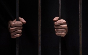 ابتدائية الحسيمة تدين شخصا بـ 10 أشهر حبسا نافذا بسبب الامتناع عن أداء النفقة