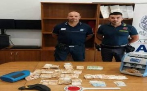 ضبط أحد أفراد الجالية حاول تهريب أزيد من 172 ألف يورو وسبائك الذهب صوب المغرب