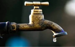 عطب مفاجئ بشبكة الماء بالناظور.. هذه الأحياء ستعرف انخفاضا ملحوظا في ضغط المياه
