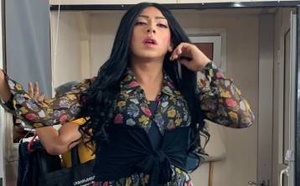 بلباس نسائي.. منشور جديد لـ فيصل عزيزي على إنستغرام يثير تفاعلا واسعا