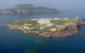 خرائط آبل تثير غضب إعلام إسبانيا: الجزر والصخور المحتلة تظهر ضمن التراب المغربي