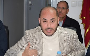 صمت رئيس جماعة الناظور يضع اسمه في "مزاد التكهنات السياسية".. إلى أين يتجه أزواغ؟