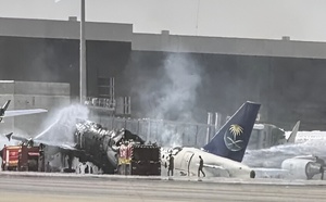 السعودية: مقتل 12 شخصاً وإصابة المئات عقب استهداف مطار الرياض