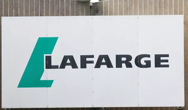 شركة “لافارج” تعترف بـ "تبرعها" لتنظيمات إرهابية