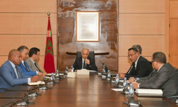 اجتماع بنموسى بالنقابات يلغي عقوبات النظام الأساسي ويتطرق لزيادة في الأجور