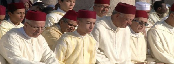 ولي العهد يشارك في صلاة الاستسقاء
