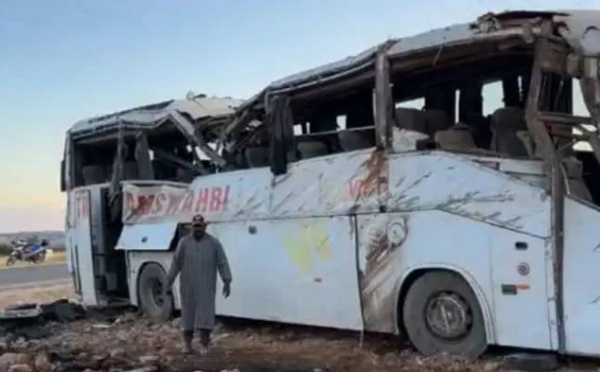 كارثة مرورية.. 8 قتلى و20 جريحا في حادث سير مأساوي