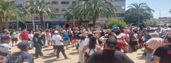 "عبد الرحيم ماشي وحدو".. غضب وسط الجالية بسبب مقتل شاب مغربي بيد الشرطة الإسبانية