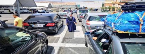 حركة مهمة بمينائي الناظور والحسيمة في بداية عملية "مرحبا".. وخطوط طنجة  تهيمن