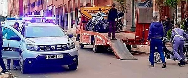 عناصر الدرك الملكي تطارد الدراجات النارية المخالفة للقانون بالدريوش