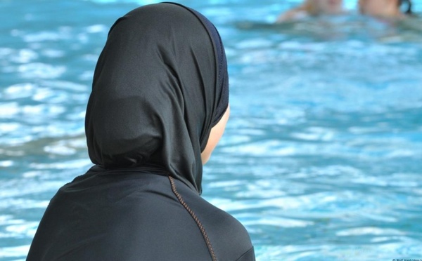 مسابح بالمغرب تمنع النساء من الدخول بالبوركيني.. تظلم رسمي يرفع لمجلس حقوق الإنسان