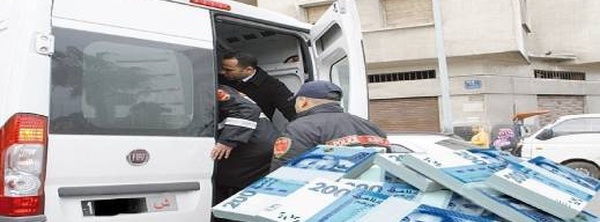 حيلة لم تنطل على الأمن.. سائق شاحنة ومساعده يفبركان عملية سرقة للسطو على 5 مليون