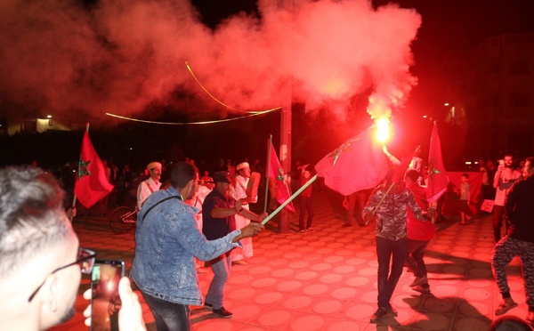 احتفالات عارمة بإقليم الحسيمة بعد التصويت التاريخي لمجلس الأمن لصالح الحكم الذاتي بالصحراء المغربية