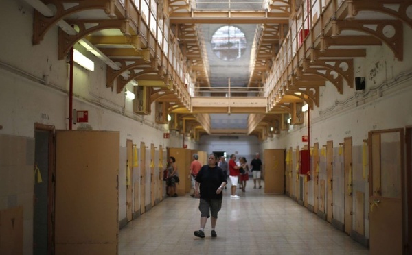 المغاربة يحتلون المرتبة الأولى بين السجناء الأجانب داخل السجون الإسبانية