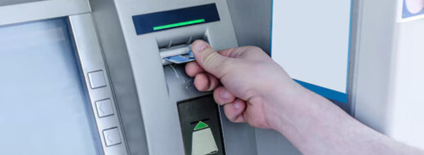 حكم قضائي يغرم بنكاً بعد ابتلاع شباكه الأوتوماتيكي لبطاقة مواطن