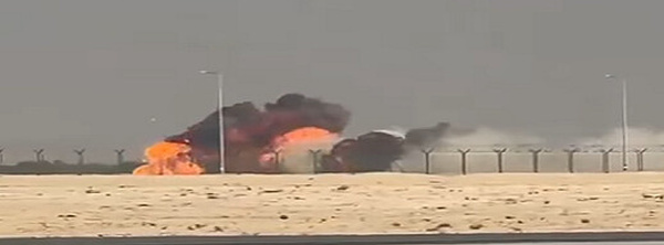 تحطم مقاتلة هندية في معرض دبي للطيران… ومصير الطيار يصدم العالم