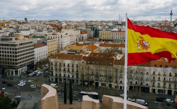 تقرير إسباني: مسؤولون استغلوا نفوذهم لتسهيل حصول شركة إسبانية على مشاريع بالمغرب
