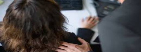 طالبة دكتوراه تتهم أستاذا جامعيا بالتحرش والابتزاز… والشرطة القضائية تدخل على الخط