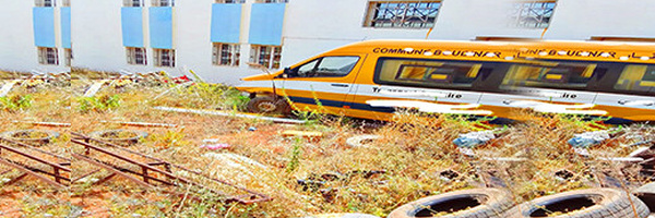 حافلة مدرسية مهملة في الدريوش.. تلاميذ دواري “إجطي” و”آيت اتعبان” بين الإهمال والحرمان