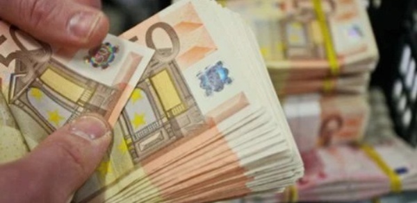 سخاء الجالية.. تحويلات مغاربة الخارج تسجل ارتفاعا جديدا