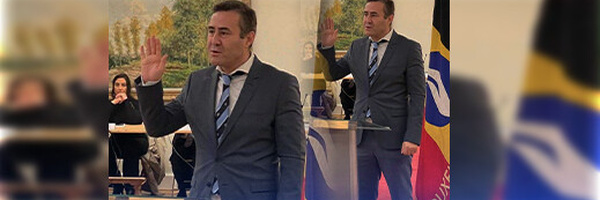 المستشار محمد الحموتي يطالب برفع العلم الأمازيغي على واجهة بلدية مولنبيك البلجيكية