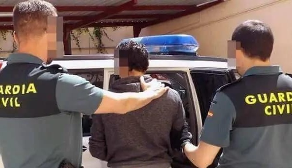 إدانة مهاجر مغربي ب13 سجنا عذب زوجته بدعوى معاقبتها