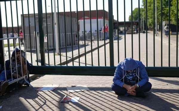 هولندا تجرم الإقامة غير النظامية وتستثني المساعدات الإنسانية