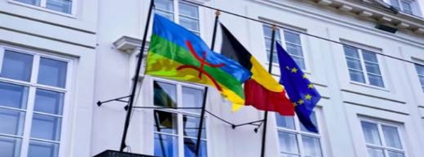 بلجيكا.. مولينبيك ترفع العلم الأمازيغي احتفالا بالسنة الأمازيغية