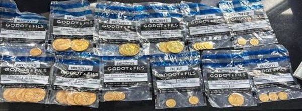 سقوط مغربي مقيم بفرنسا في قبضة الجمارك وبحوزته 43 قطعة ذهبية