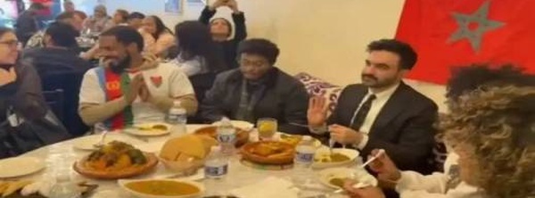 عمدة نيويورك "مغربي" الهوى في ليلة افتتاح الكان مع الجالية