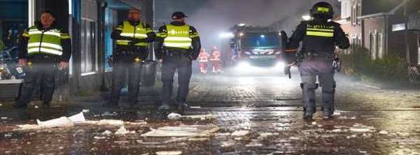 ليلة الرعب في هولندا: رأس السنة يتحول إلى فوضى وحرائق واعتقالات