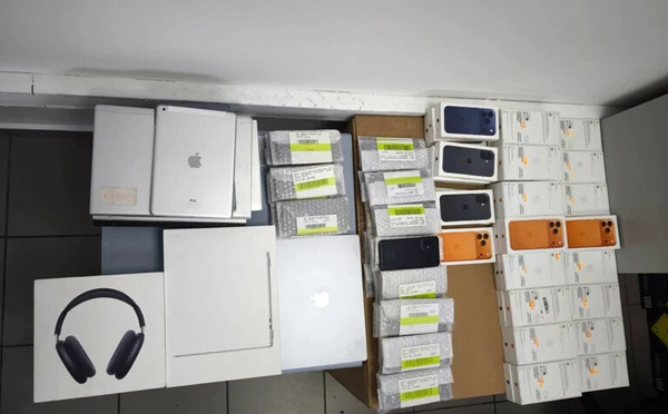 جمارك طنجة المتوسط تحبط محاولة تهريب هواتف ذكية قادمة من إسبانيا