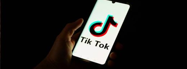 دولة أوروبية تتجه نحو حظر شبكات التواصل على من هم دون 15 سنة