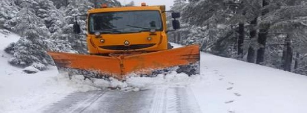 طقس استثنائي يضرب الحسيمة والدريوش: ثلوج ورياح قوية وانخفاض حاد في الحرارة