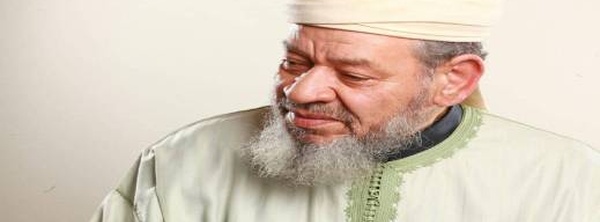 عبد الهادي بلخياط في العناية المركزة بالداخلة وتعليمات ملكية بنقله للبيضاء