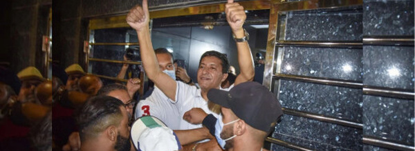 تحقيق يطال موظفين بسجن عكاشة للاشتباه في تسريبهم هاتف نقال لبعيوي