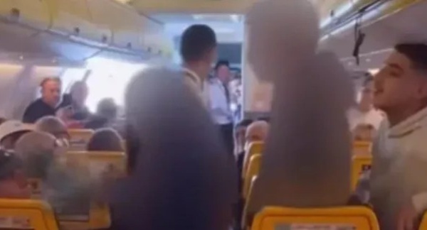 هبوط اضطراري لطائرة قادمة من مراكش إلى برشلونة بمطار فاس