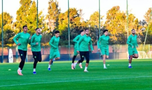 الأسود يختتمون تحضيراتهم لمواجهة السنغال في نهائي الكان